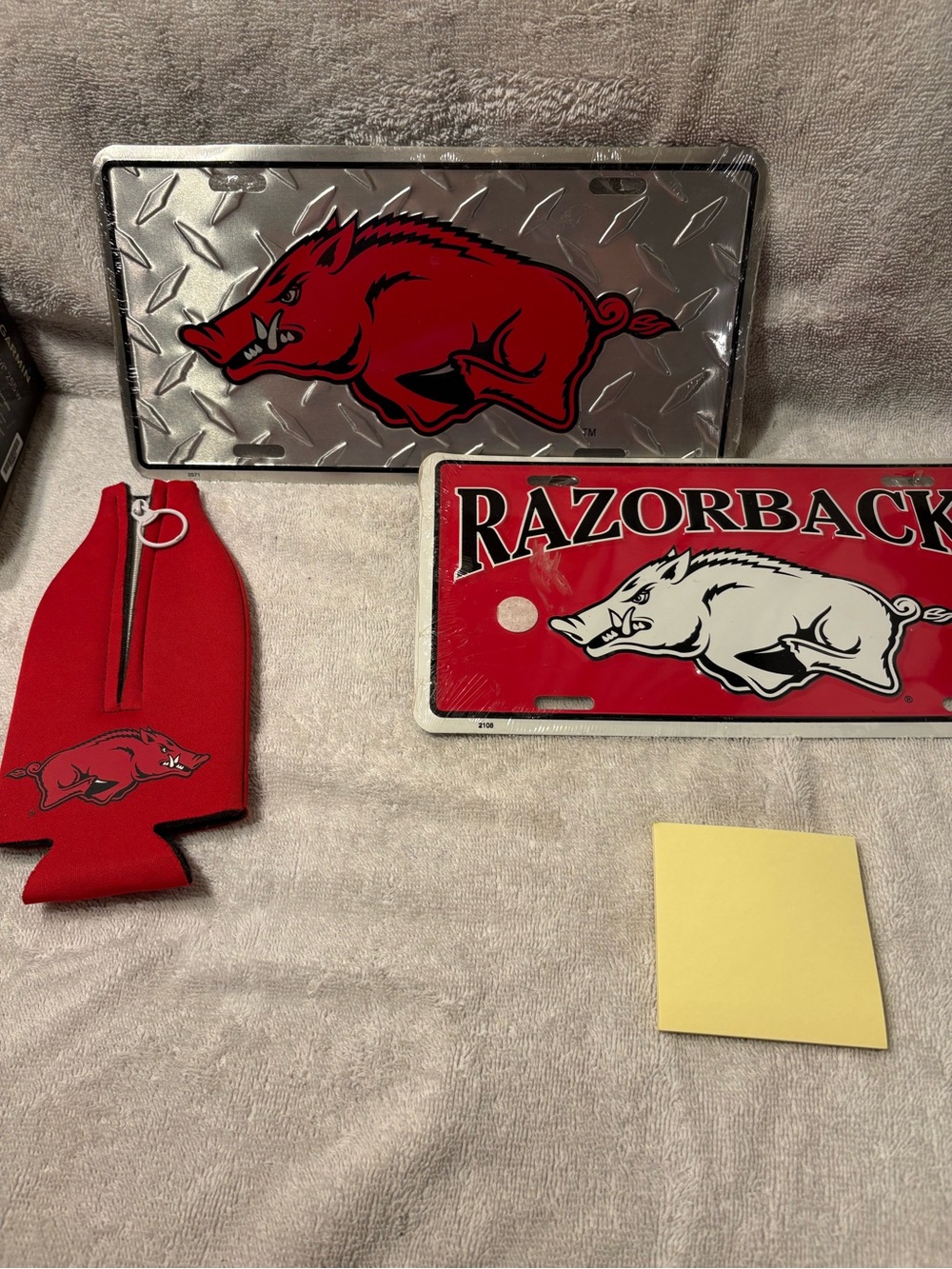 Arkansas Razorbacks License Plates & Can Coozie - Red